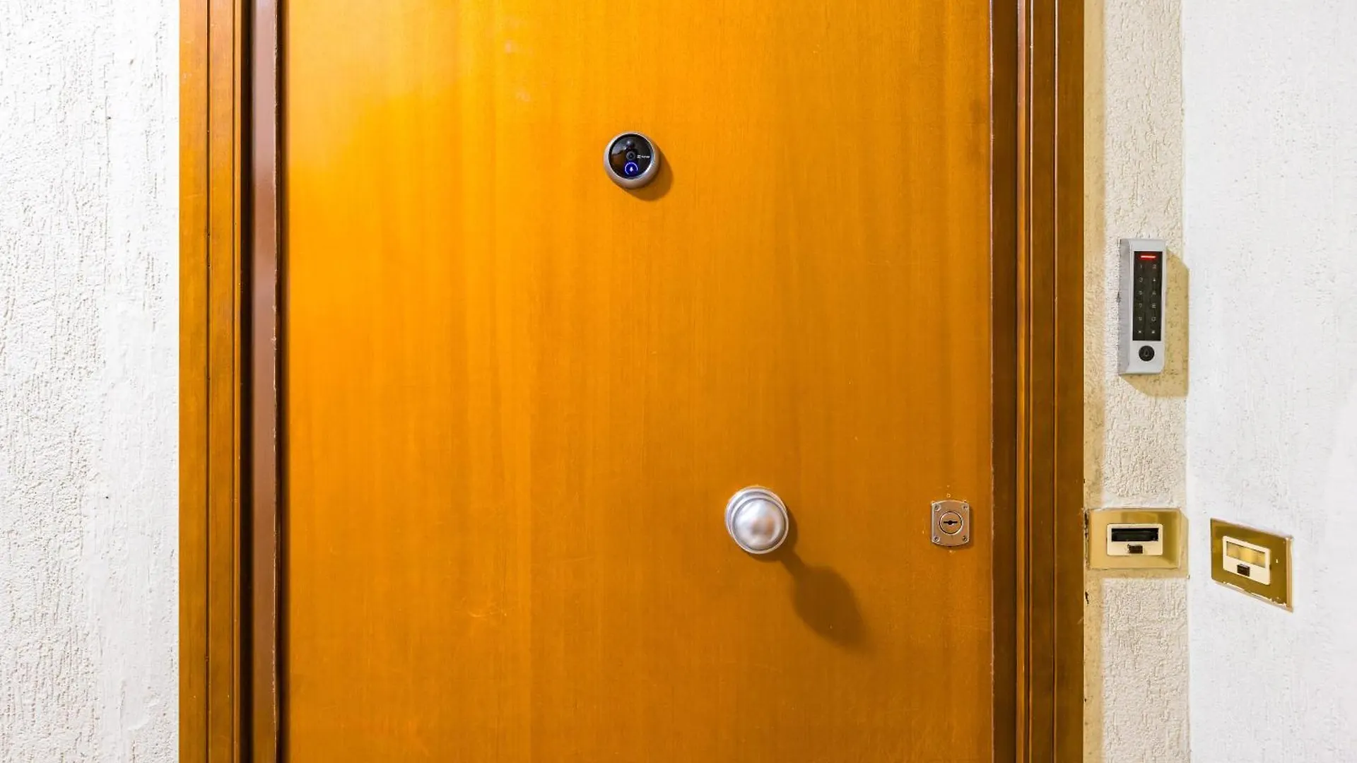 Apartment Casa Kenzo With Parking By Napoliapartments