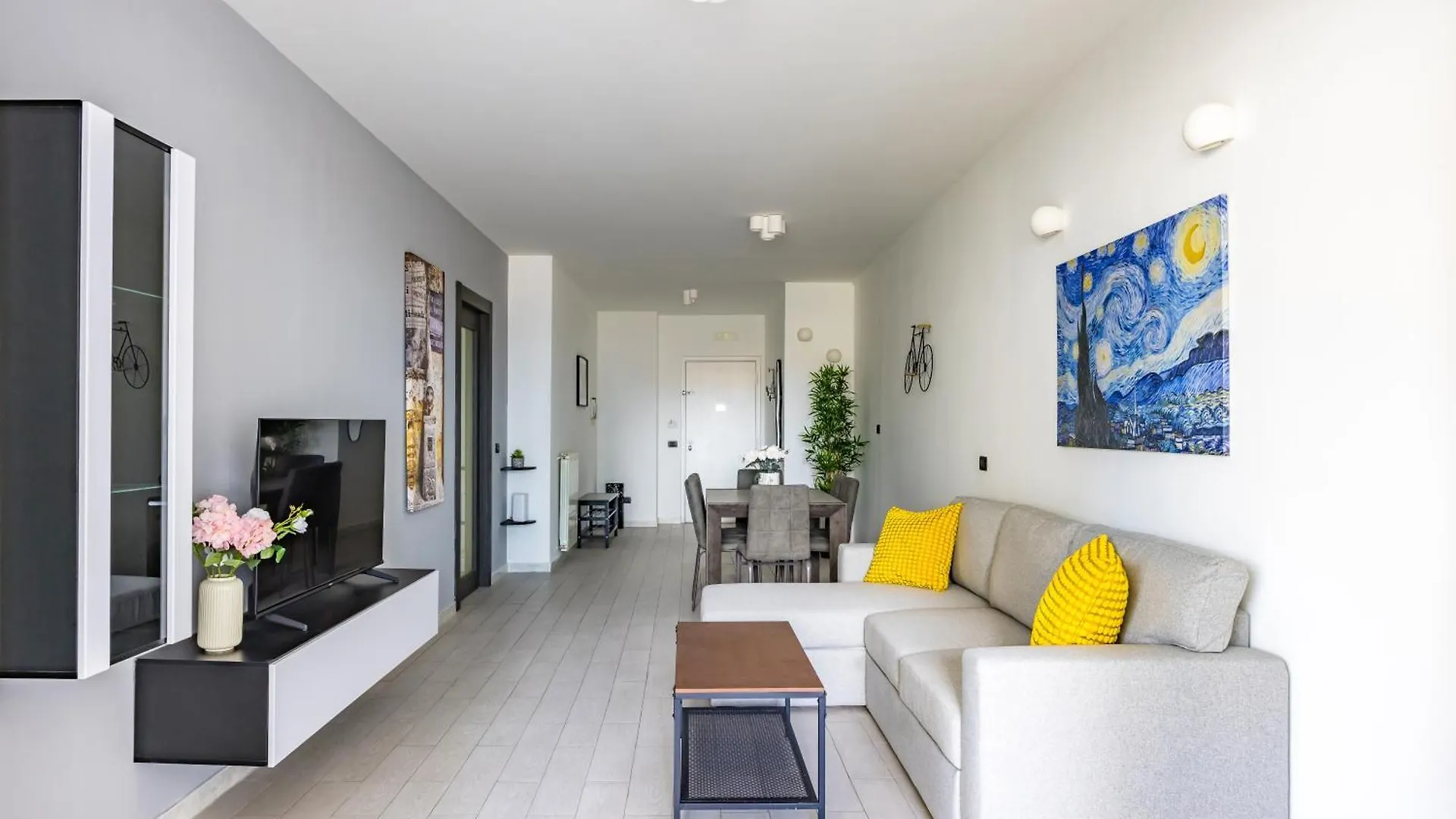 Casa Kenzo With Parking By Napoliapartments Apartment