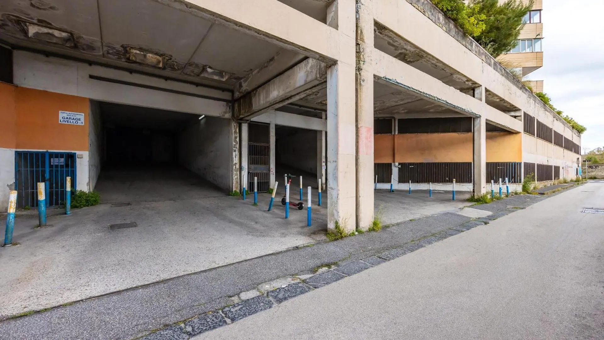 Casa Kenzo With Parking By Napoliapartments 0*, Naples