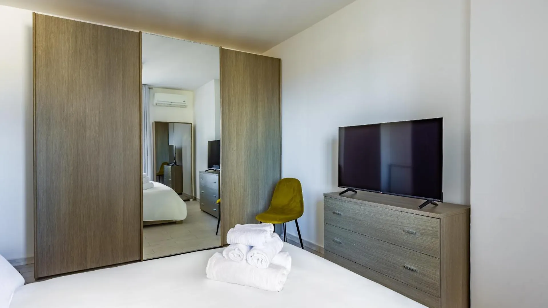 Apartment Casa Kenzo With Parking By Napoliapartments Italy